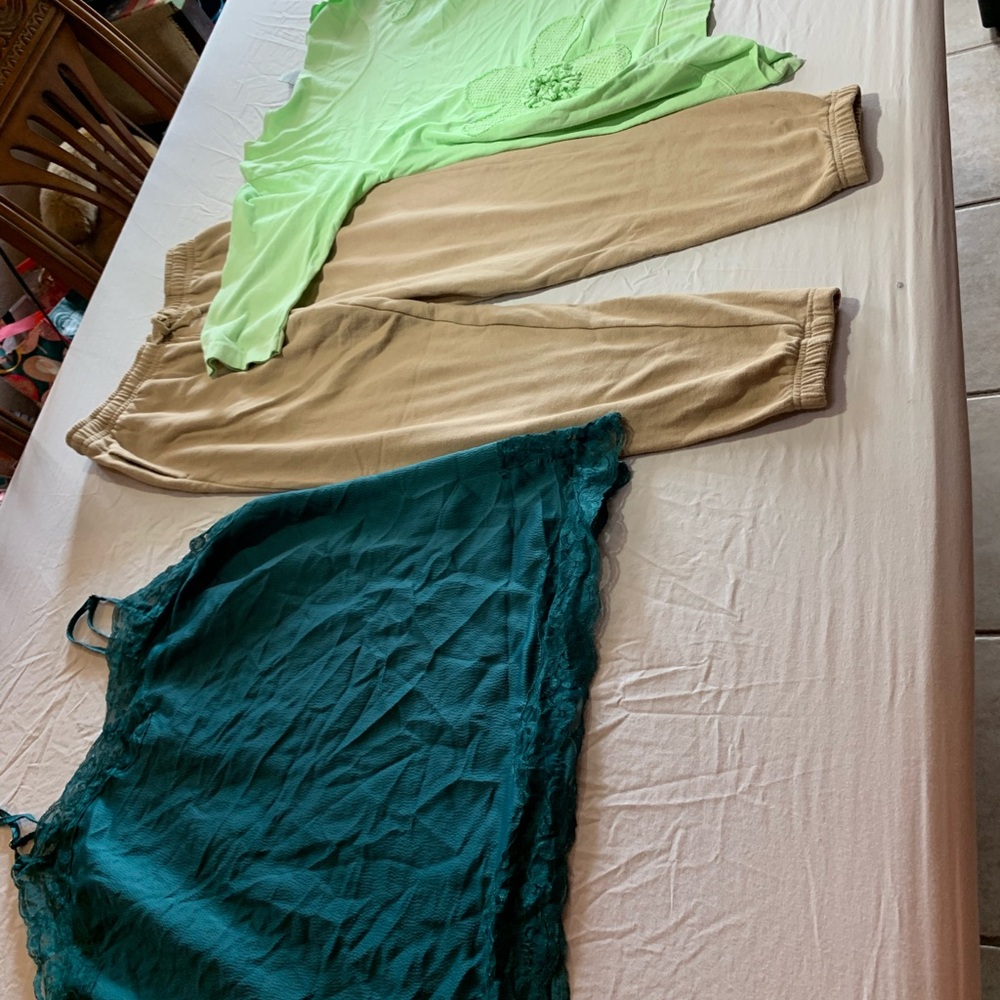 Jessica Simpson Green Lace Trim Top and other items